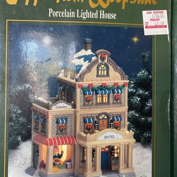 Copperfield Keepsake porcelain lighted houses - Picture 4 of 4